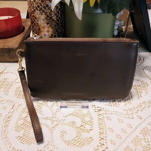 Befen Brown Leather Wristlet